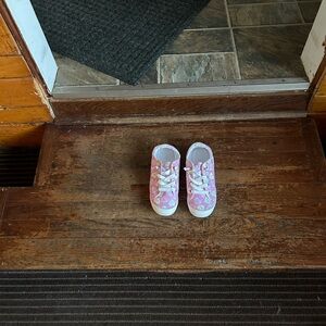 Charming Pink Heart Women's Sneakers